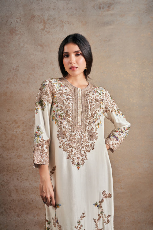 Elegant Ivory Resham & Dori Handcrafted Kurta Ensemble